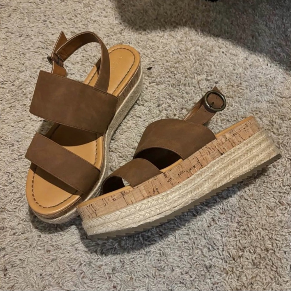 AE Espadrille Platform Sandals